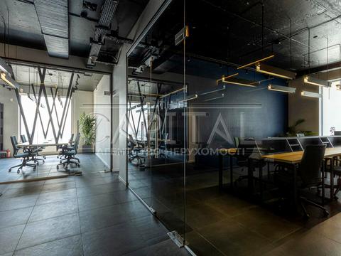 комерційна за адресою Кловський узвіз, 7