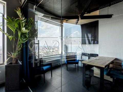 комерційна за адресою Кловський узвіз, 7