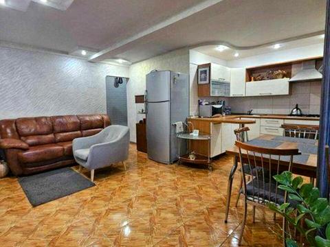 квартира за адресою Зодчих вул., 34