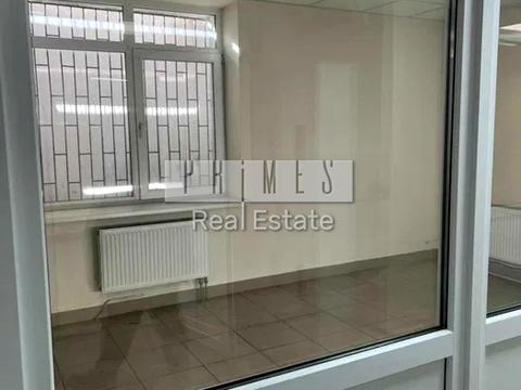 комерційна за адресою Голосіївська вул., 13