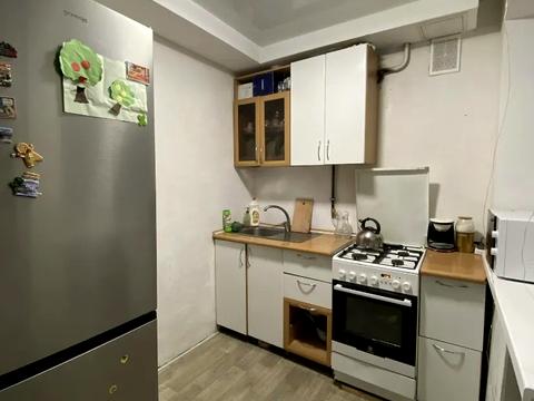 квартира за адресою Космонавтів вул., 11