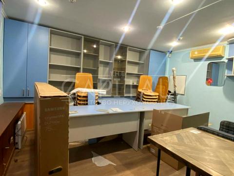 комерційна за адресою Басейна вул., 14