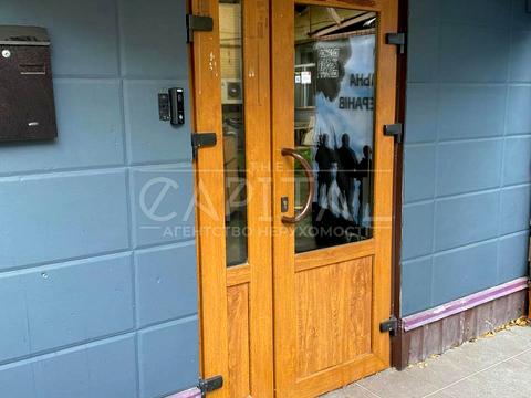 комерційна за адресою Басейна вул., 14