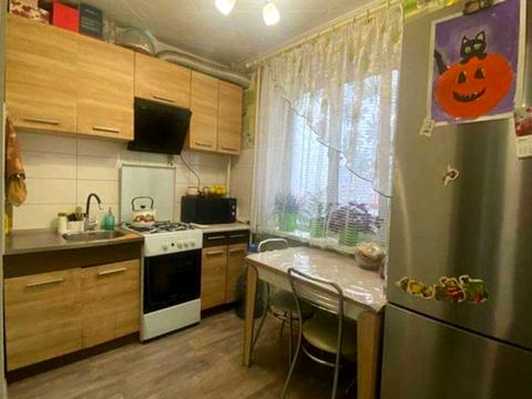 квартира за адресою Державності вул., 105