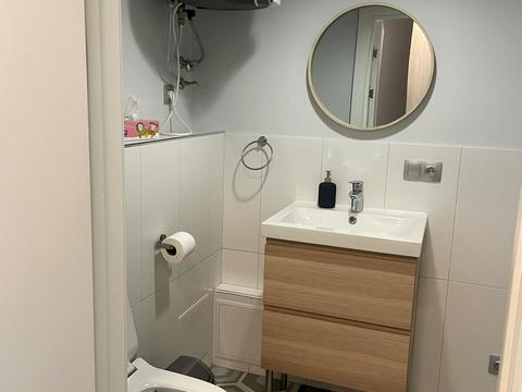 комерційна за адресою Предславинська вул., 53