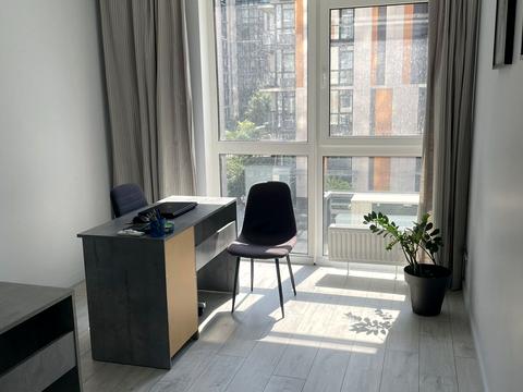 комерційна за адресою Предславинська вул., 53