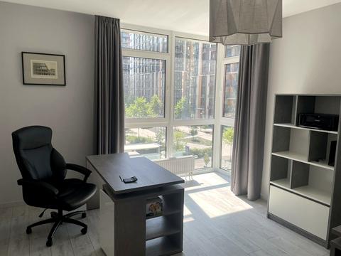 комерційна за адресою Предславинська вул., 53