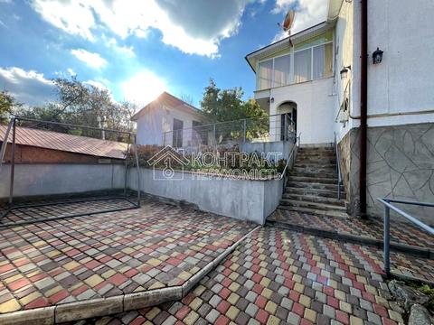 будинок за адресою Конституції, 231