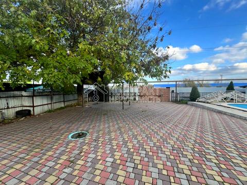 будинок за адресою Конституції, 231