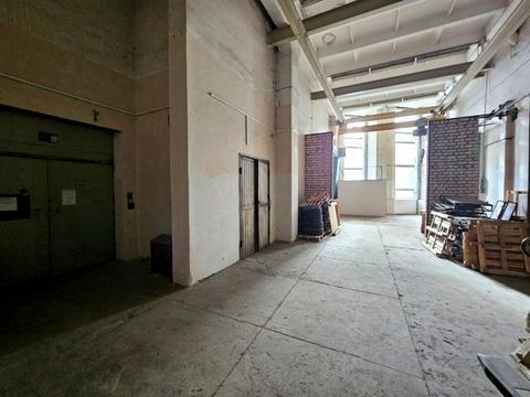 комерційна за адресою Бориспільська вул., 9