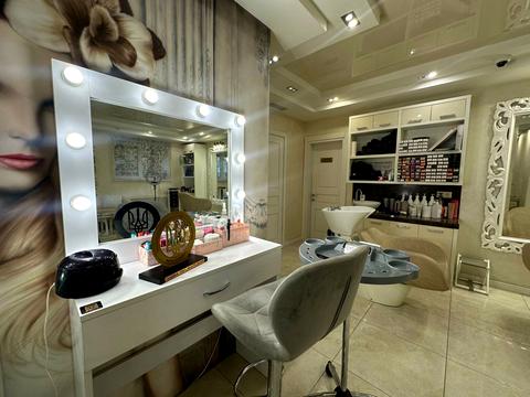 комерційна за адресою Бориса Гмирі вул., 14-А