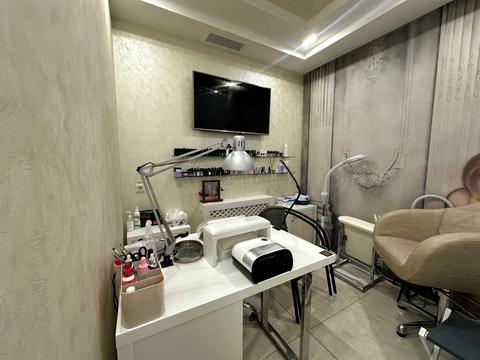 комерційна за адресою Бориса Гмирі вул., 14-А