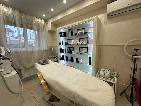 комерційна за адресою Бориса Гмирі вул., 14-А