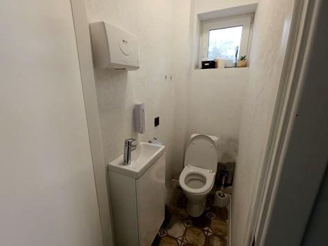 комерційна за адресою Центральна вул. (Чапаєва), 19а