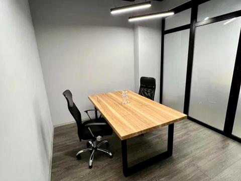 комерційна за адресою Дегтярна вул., 8