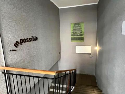 комерційна за адресою Дегтярна вул., 8