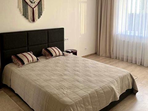 квартира по адресу Жасминовая ул., 11