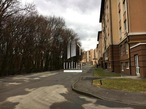 комерційна за адресою Метрологічна вул., 25-А