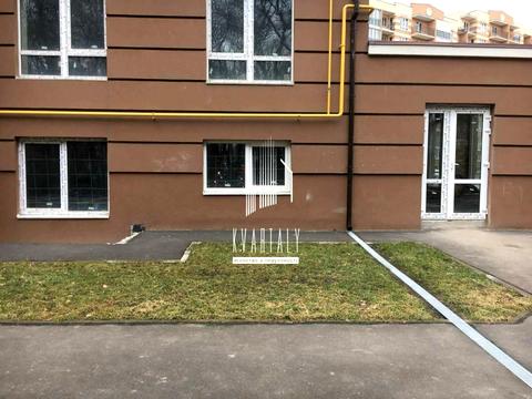 комерційна за адресою Метрологічна вул., 25-А