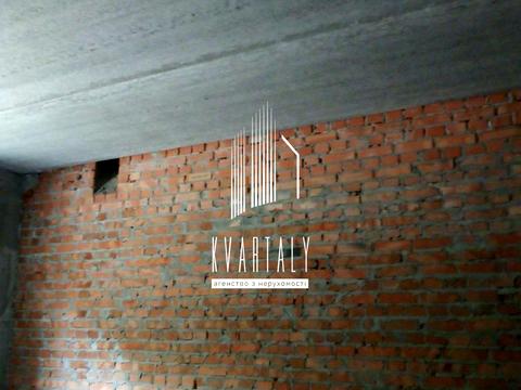 комерційна за адресою Метрологічна вул., 25-А