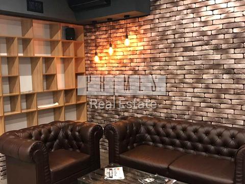 комерційна за адресою Малопідвальна вул., 21/8