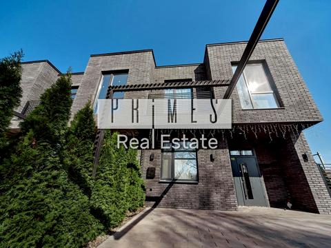 дом по адресу Виставкова ул.