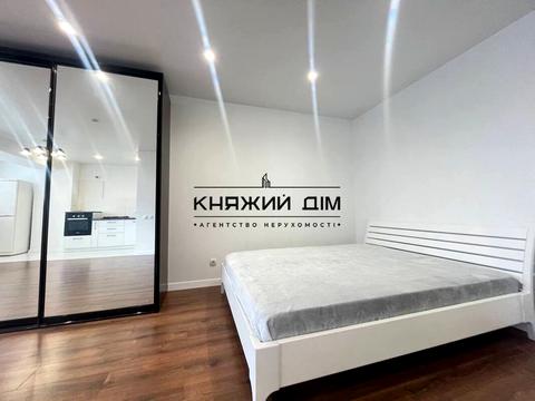 квартира за адресою В'ячеслава Чорновола вул., 30