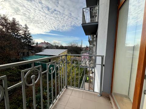 квартира по адресу Василя Ґренджі-Донського пл., 4