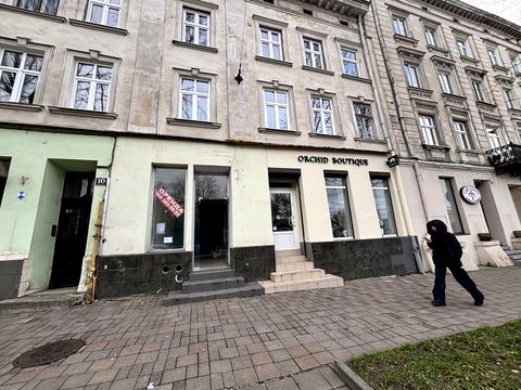 комерційна за адресою Князя Ярослава Осмомисла пл., 10