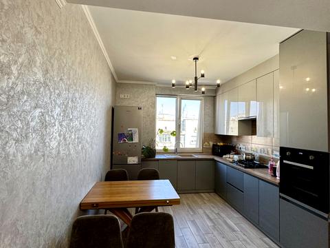 квартира за адресою Михайла Грушевського вул., 4