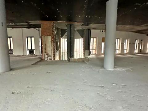 комерційна за адресою Лесі Українки бульв., 23-Б