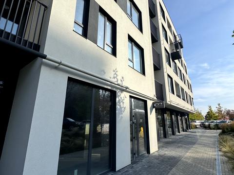 комерційна за адресою Льонокомбінатівська вул., 4