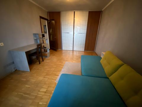 квартира за адресою Калинова вул., 8