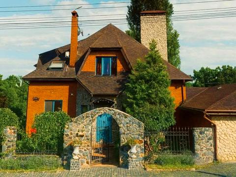 будинок за адресою Лесі Українки