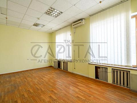 комерційна за адресою Велика Васильківська вул. (Червоноармійська), 74