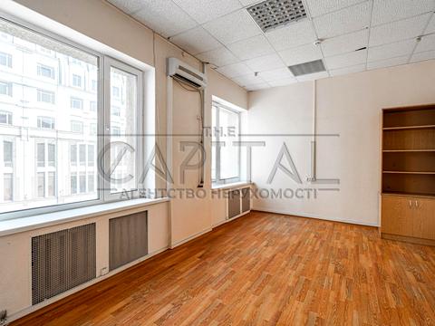 комерційна за адресою Велика Васильківська вул. (Червоноармійська), 74