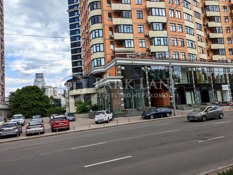 комерційна за адресою Лесі Українки бульв., 7-А