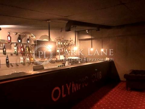 комерційна за адресою Лесі Українки бульв., 7-А