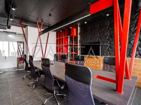 комерційна за адресою Кловський узвіз (Кловський), 7a