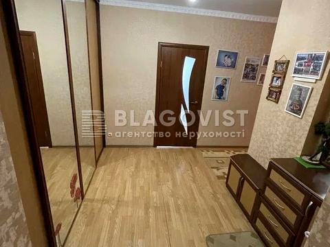 квартира за адресою Олени Пчілки вул., 2