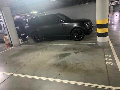 паркомісце за адресою Андрія Верхогляда вул. (Михайла Драгомирова), 16