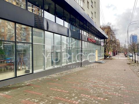 комерційна за адресою Лесі Українки бульв., 20/22