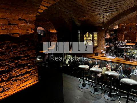 комерційна за адресою Тараса Шевченка бульв., 1