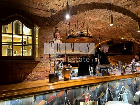 комерційна за адресою Тараса Шевченка бульв., 1