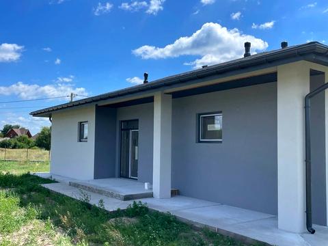 дом по адресу Приморська