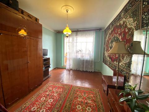 квартира за адресою Героїв Крут бульв. (Героїв Сталінграду), 8