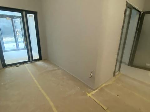 комерційна за адресою Угорська вул., 14