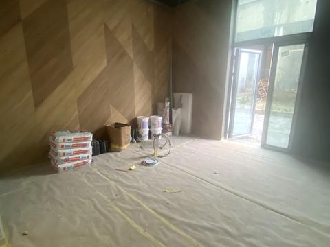 комерційна за адресою Угорська вул., 14