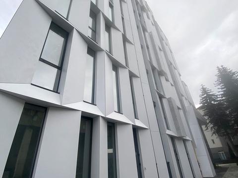 комерційна за адресою Угорська вул., 14