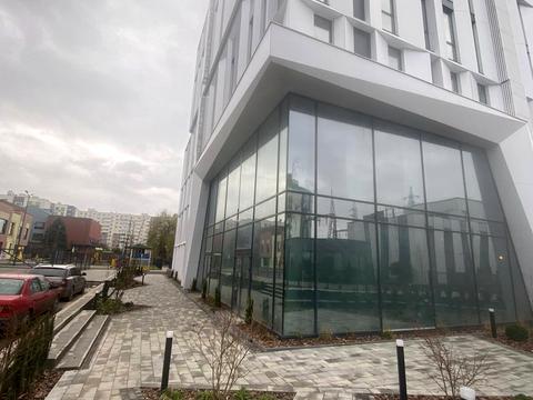 комерційна за адресою Угорська вул., 14